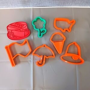Bread Molds Cookie Cutters 7 piece lot set Home Living Shapes Plastic Easy Clean